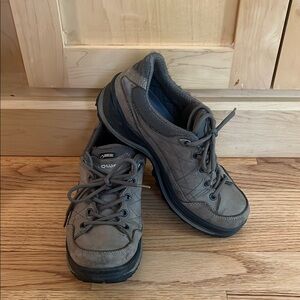 Lowa Renegade Low Hiking Shoes